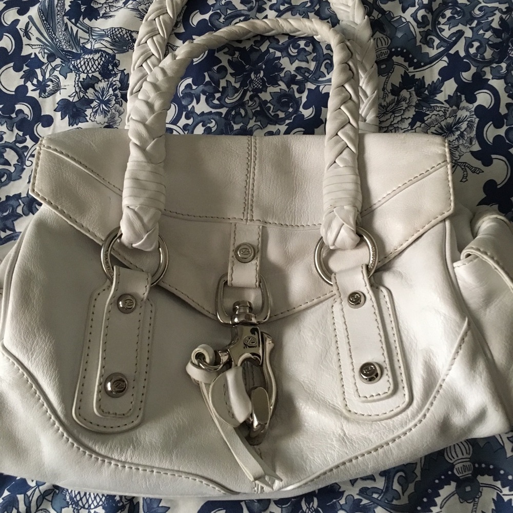 Beautiful white leather handbag 👜